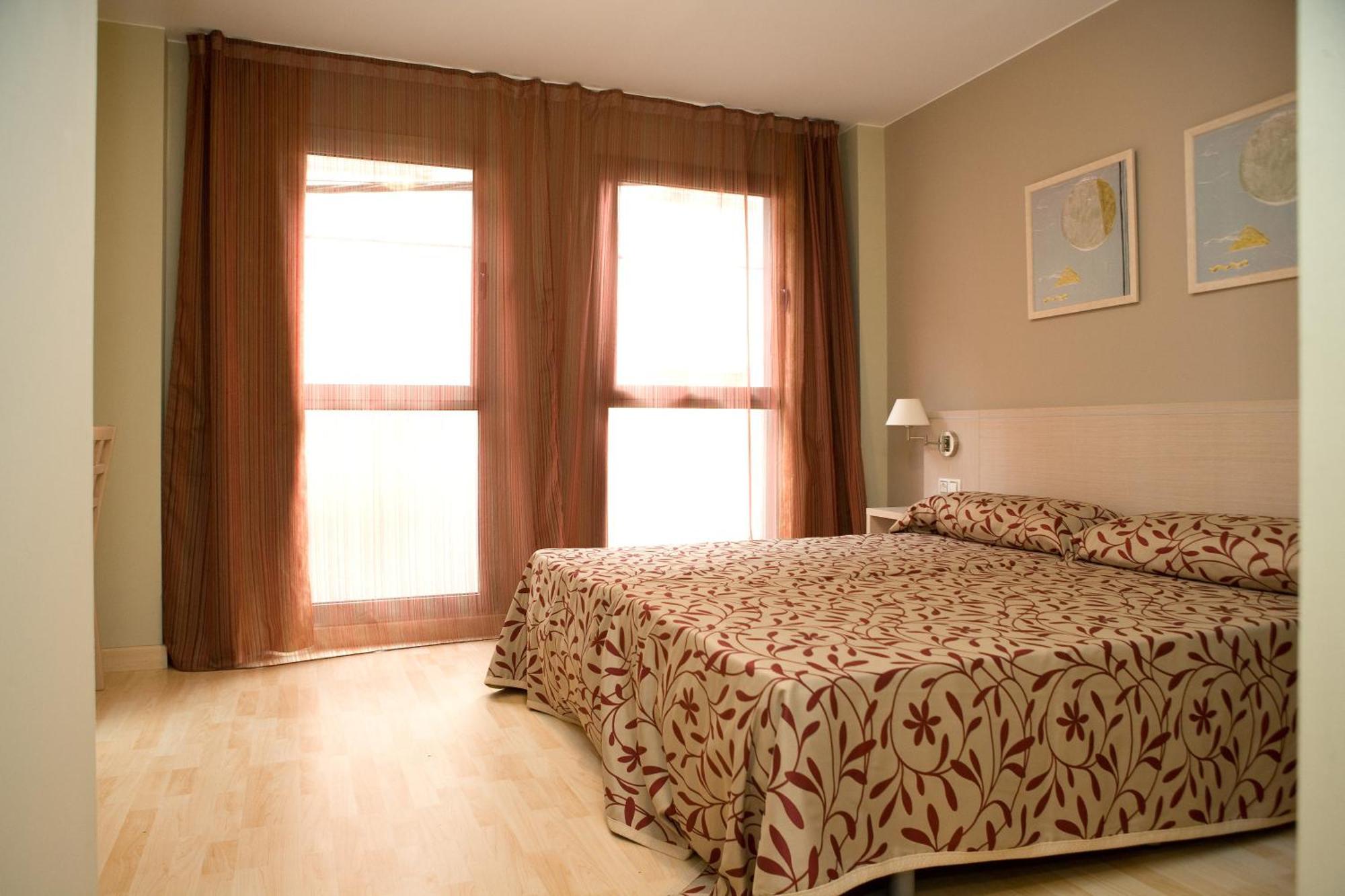 Arcohotel San Mateo de Gállego Exteriör bild