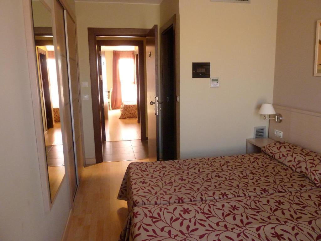 Arcohotel San Mateo de Gállego Rum bild